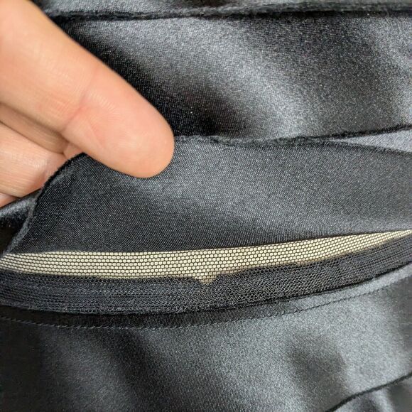 BCBG Prom Dress Maxi Gown 10 Black Ruffle Strapless Glam Goth Satin Tier Classic - Picture 8 of 14